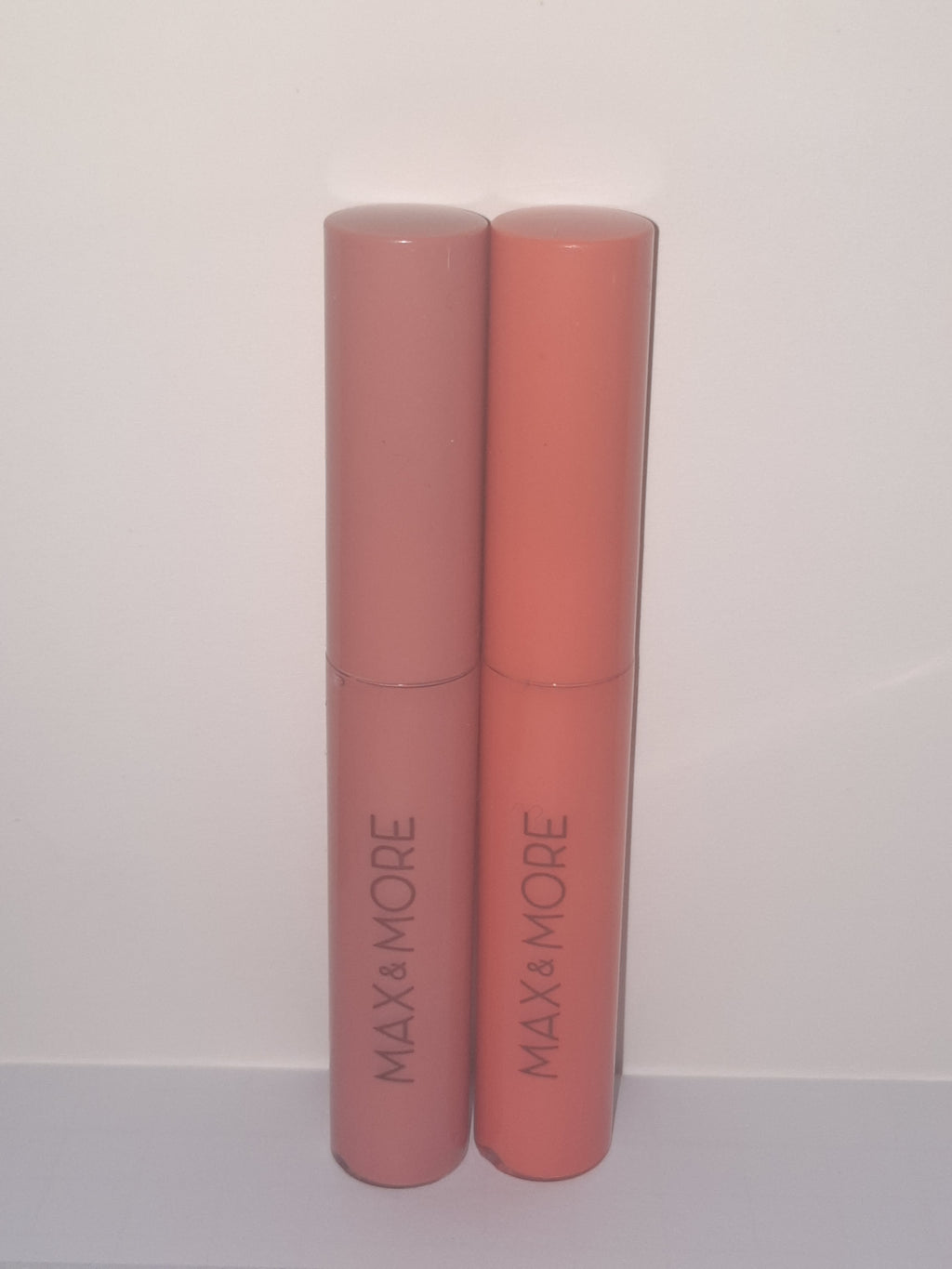 Max & more.                                High Gloss Lip Balm.