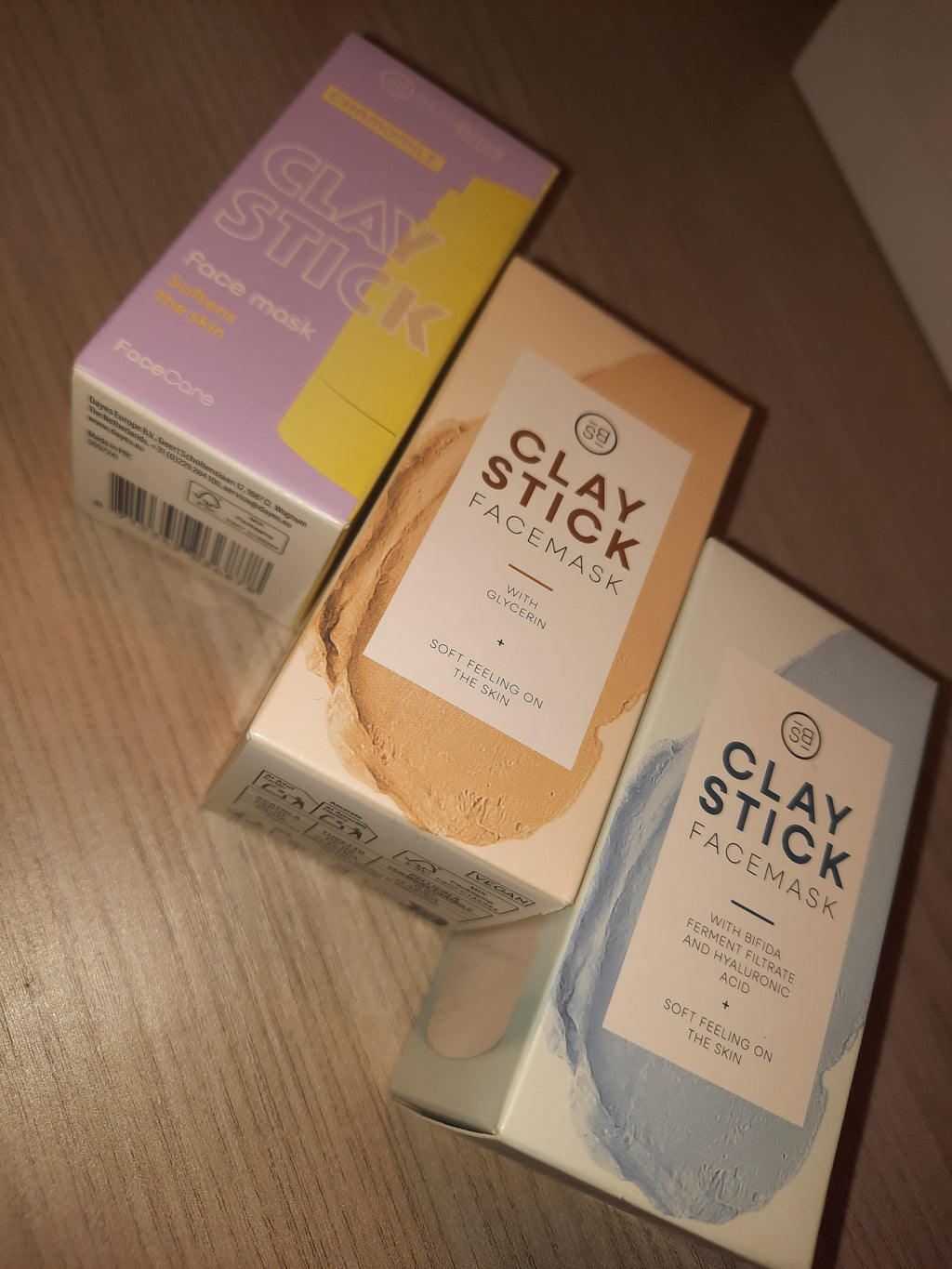 Skin Bliss linea instick per cura della pelle .
