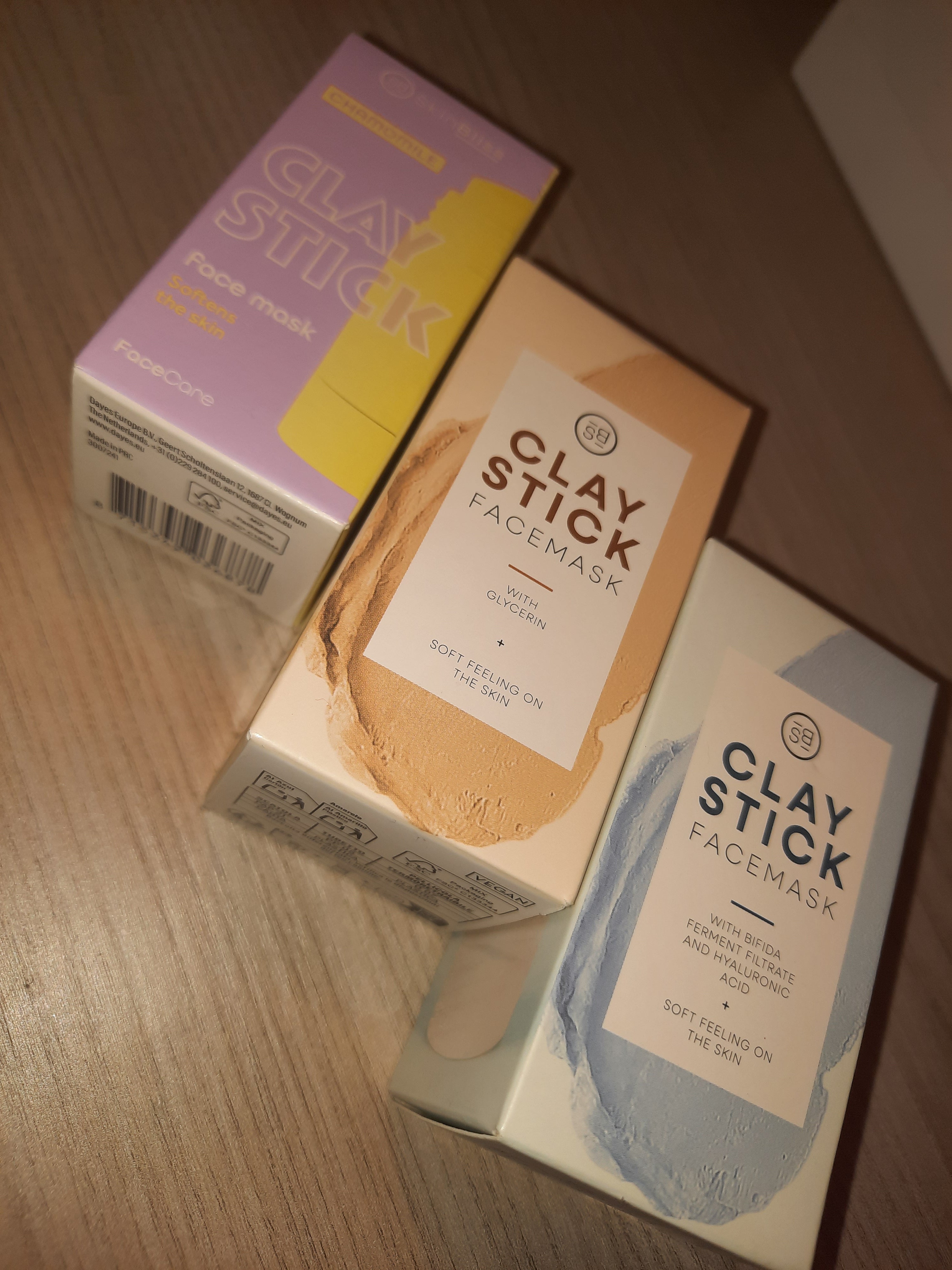 Skin Bliss linea instick per cura della pelle .
